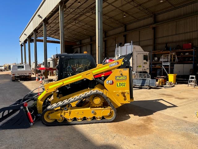 CAT 299DXE Posi Track